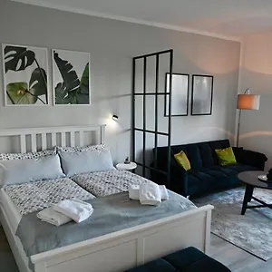 Apartment Modernes Mit Direkter Anbindung Zur Und Messe 